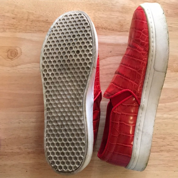 Slip-ons - Picture 2 of 3